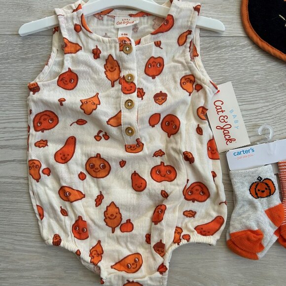 Halloween Baby Outfits and Essentials Bundle NWT - Picture 12 of 16